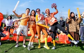 年终开户外蹦迪桔，桔子酒店“疯”了？